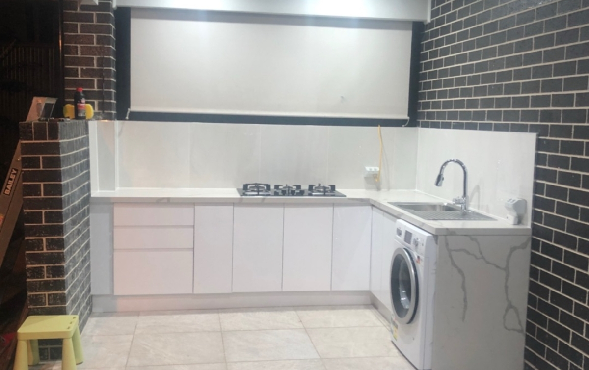 標準櫥櫃及人造大理石